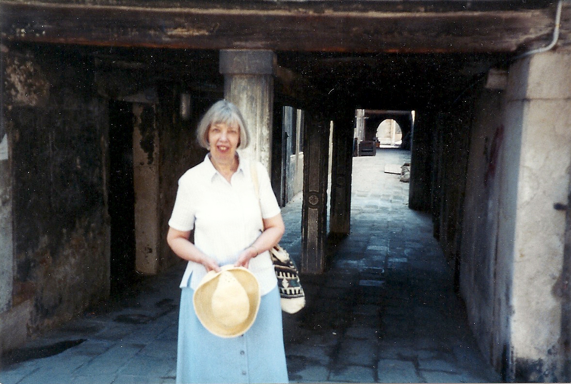 Maureen in a sottoportrgo